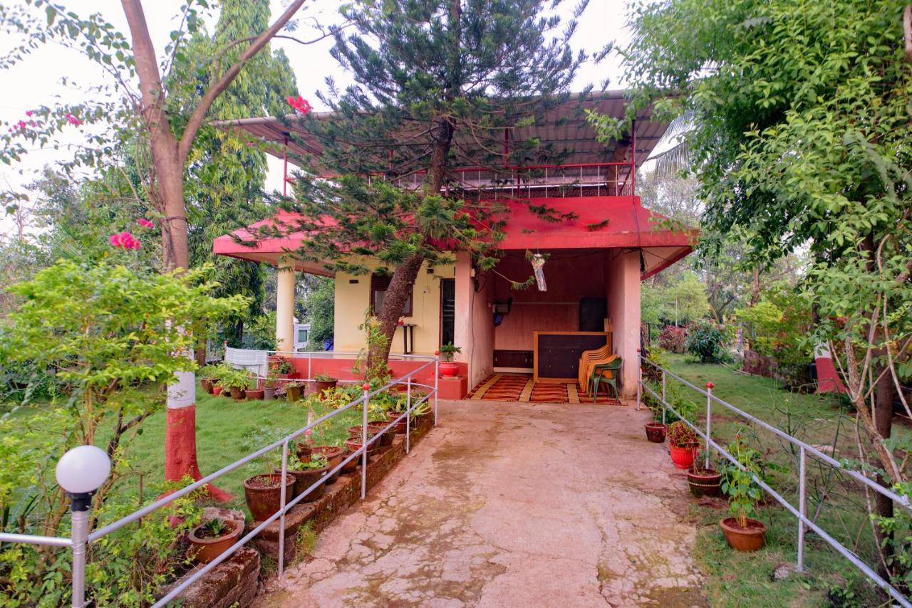 Prajakta Rest House Alībāg Exteriör bild