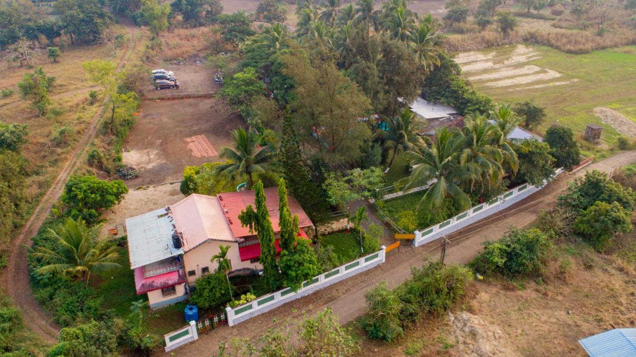 Prajakta Rest House Alībāg Exteriör bild